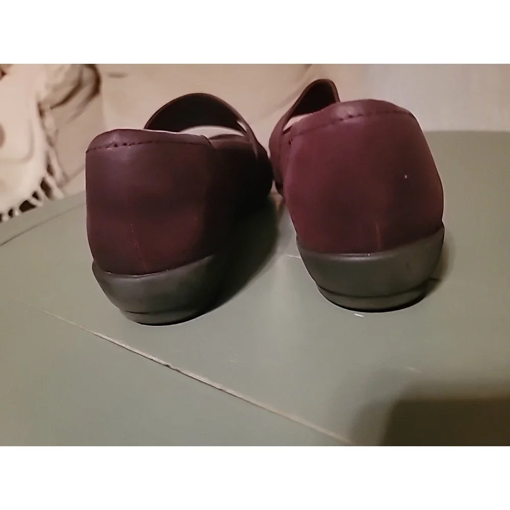 Easy Spirit Women's Aranza Mary Jane Flats Wine Size 8.5 W